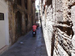 Узкие улочки Палермо, Сицилия